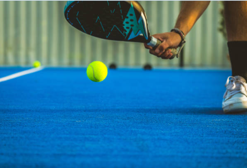Vorteile eines Indoor- oder Outdoor-Padelplatzes