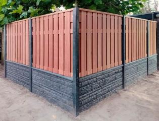 Felsmotiv Holz Beton Zaun